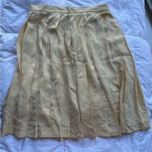 VINTAGE pleated yellow skirt🌻💛